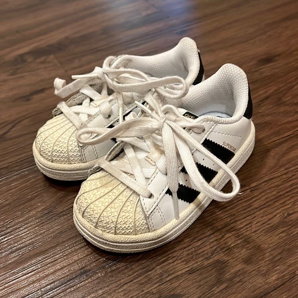 Adidas baby shoes unisex 6k